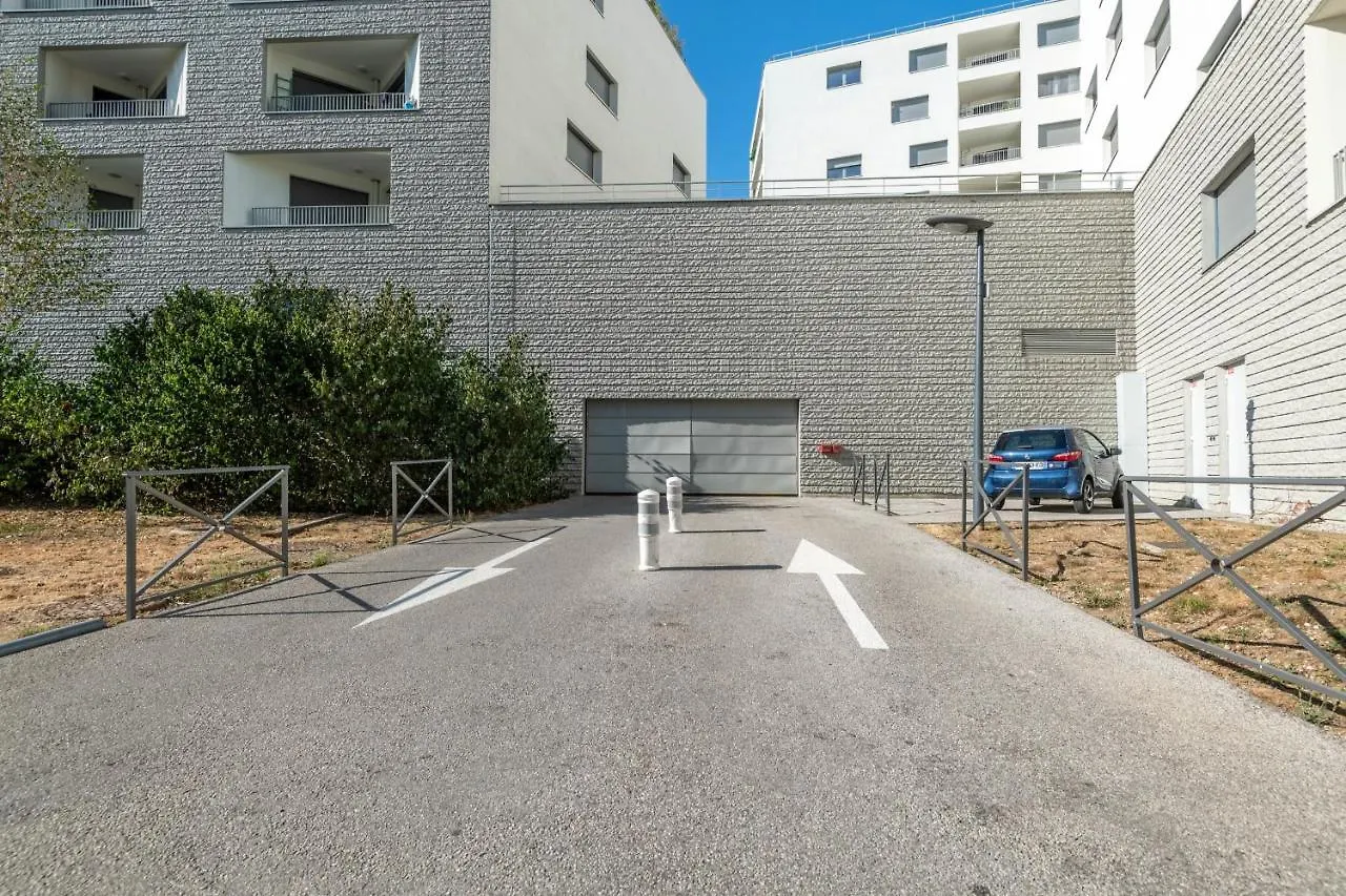 Charming Apartment With Balcony And Parking Near The Center Of Annecy 0*,